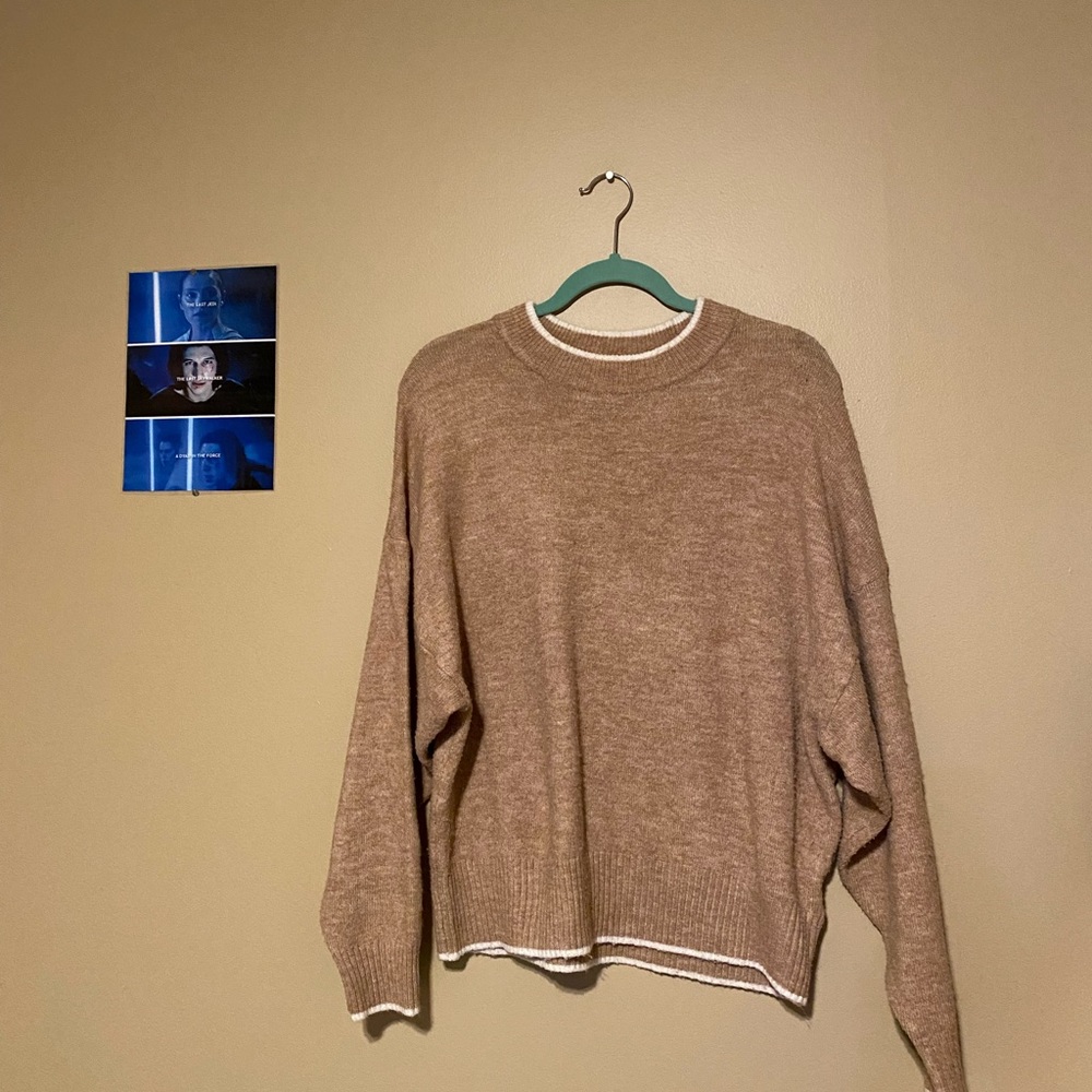🐰H&M tan sweater🐰
